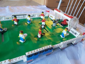 Lego Fußball Spielfeld mit Anleitung