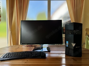Lenovo Erazer X310 PC mit Samsung Bildschirm und Tastatur
