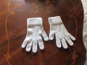 Handschuhe aus Wolle, Größe M zu verschenken