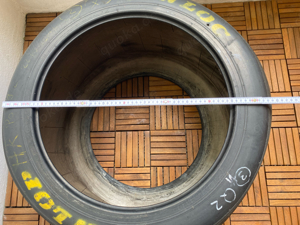 Formel 1 Reifen Dunlop mit Glasplatte - Tisch Bild 3