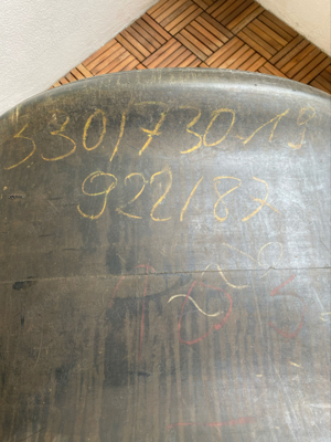 Formel 1 Reifen Dunlop mit Glasplatte - Tisch Bild 5