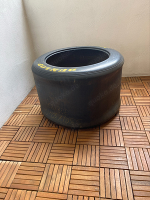 Formel 1 Reifen Dunlop mit Glasplatte - Tisch Bild 4