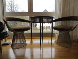 2 weitere Warren Platner Sessel