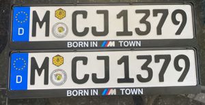 Kennzeichen Rahmen BMW " NEU " " Born in M TOWN " 2 Rahmen neu ohne Kennzeichen mit versand 25   abh