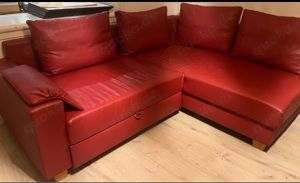 rotes Ecksofa