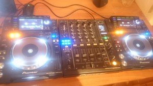 Komplett-DJ Set 2x Pioneer CDJ 2000 Nexus; 1x Pioneer DJM 900 Nexus