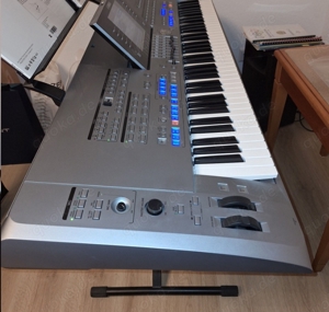 klavier Yamaha tyros 5 