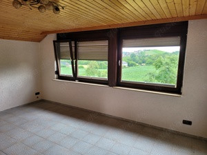 2,5 Zimmer Dachgeschosswohnung mit Dachterrasse in Winnenden-Schelmenholz