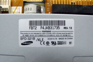 Samsung Diskettenlaufwerk SFD-321B KLE mit Zubehör Bild 5