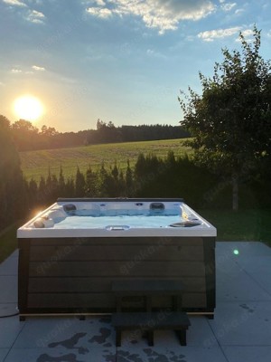 Verkaufe Jacuzzi 6 Personen