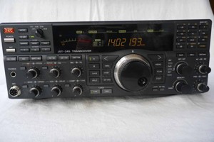 JRC JST-245DXG Transceiver mit CAT-Kabel