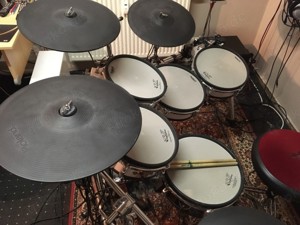 Roland VDrum TD 10 TDW-1 Drumset mit viel Zubehör Top