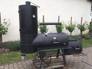 Barbeque Smoker  Holzkohle Grill Joe s BBQ 24 Chuckwagon Catering