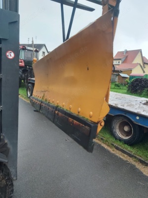 Schneeschild Schneeschiebeschild für Unimog Geräteplatte