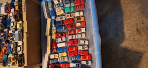 50 ältere Majorette Spielzeugautos im Maßstab 1:64