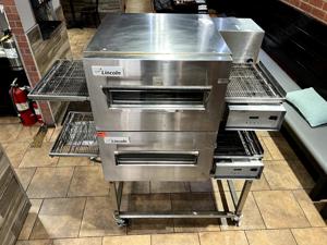 lincoln impinger electric double stack pizza conveyor oven model 1132-008-u-kf00