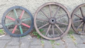 4 Stück alte Wagenräder Bild 2