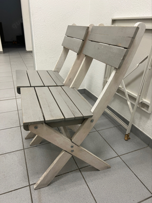 Gartenmöbel Metall Klapp Tisch mit zwei Holz Stühlen Bild 5