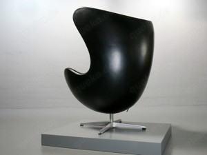 Egg Chair, von Arne Jacobsen für Fritz Hansen, Leder, Original