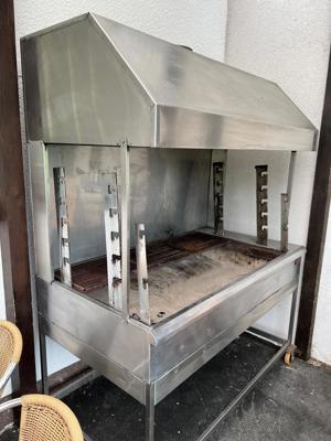 Super großer Grill Spanferkel 