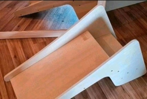 Holzrutsche und -Stuhl 2 in 1 
