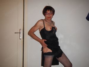 Stripper Damenwäsche Träger für Frauen von 69 bis 75 jahren !