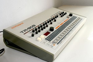 Roland TR909, TR 909, analog Drum Maschine