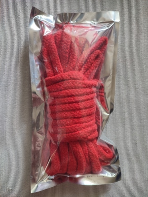 Bondage Seile in rot und schwarz, 100% Baumwolle  Bild 3