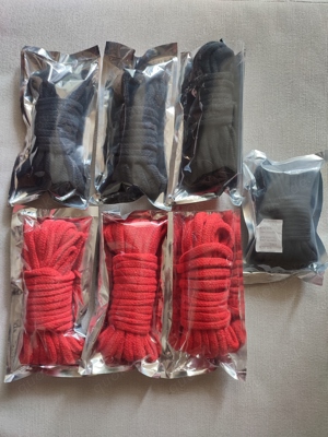 Bondage Seile in rot und schwarz, 100% Baumwolle 