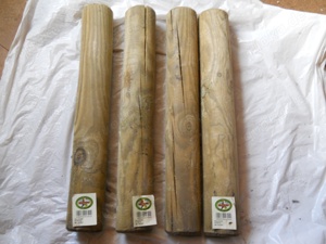 Vier Wert-Holz Palisade 9 X 50 cm