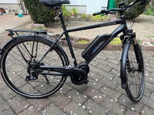 Verkaufe neuwertiges (5km, 3 Wochen alt) E-Bike FISCHER Herren ETH 1861 28" RH 55, 557Wh