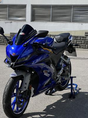 : Yamaha YZF-R 125 Motorrad