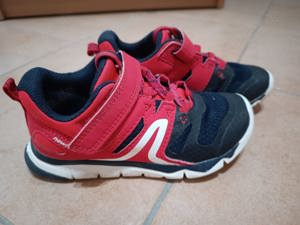 DECATHLON Kinder Sportschuhe Klettverschluss atmungsaktiv - PW540 schwarz rot