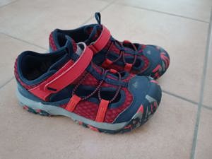 Decathlon QUECHUA Sandalen Kinder Jungen Gr. 30 31 - MH150 rot