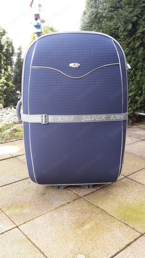 Großer blauer Koffer (unbenutzt)