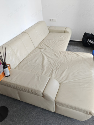 Gebraute Kunstledercouch zu verschenken 