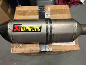 Akrapovic Titan M R01905T incl. Schelle BMW , Aprilia , etc. mit 65mm Anschluß