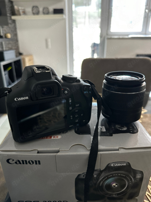 CANON EOS 2000D Kit Spiegelreflexkamera + Objektiv 