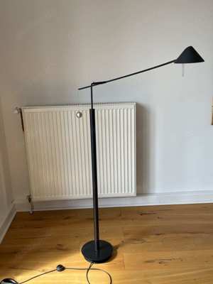 Artemide Stehlampe gebraucht   Modell Nestor Lettura   schwarz   132 cm hoch