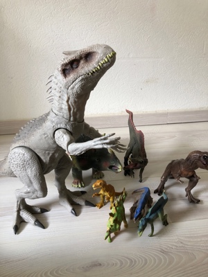 Dinosaurier Spielzeug
