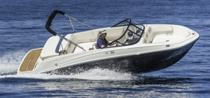 Bayliner VR5 Bowrider-Boot mit exklusivem Liegeplatz in der Marina Lanke