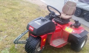 Geländefahrzeug allrad hydraulik Wald Hänger ATV Toro