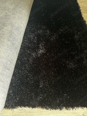 Wunderschön glänzend schwarz Teppich groß 160x230