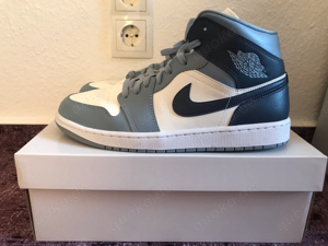 jordan 1 mid blue 