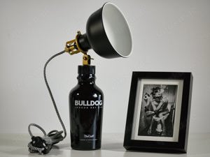 Elegante Bulldog Ginlampe | Flaschenlampe | Perfektes Highlight für jeden Raum