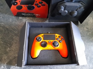 PS 4 Revolution pro Controller Bild 2