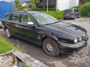 Jaguar X-Type 