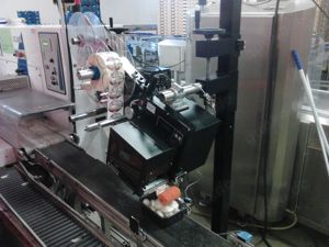 Etikettiermaschine mit Drucker und Transportband Neu , und gebraucht günstiger Bild 5