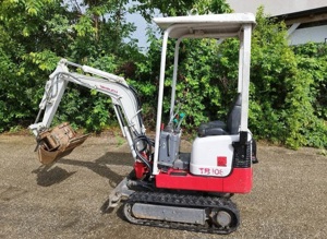 Takeuchi TB80 bagger