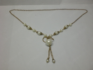 Sehr schöne Damen-Halskette, Modeschmuck, goldfarben mit Perlen-Anhänger, 42 cm